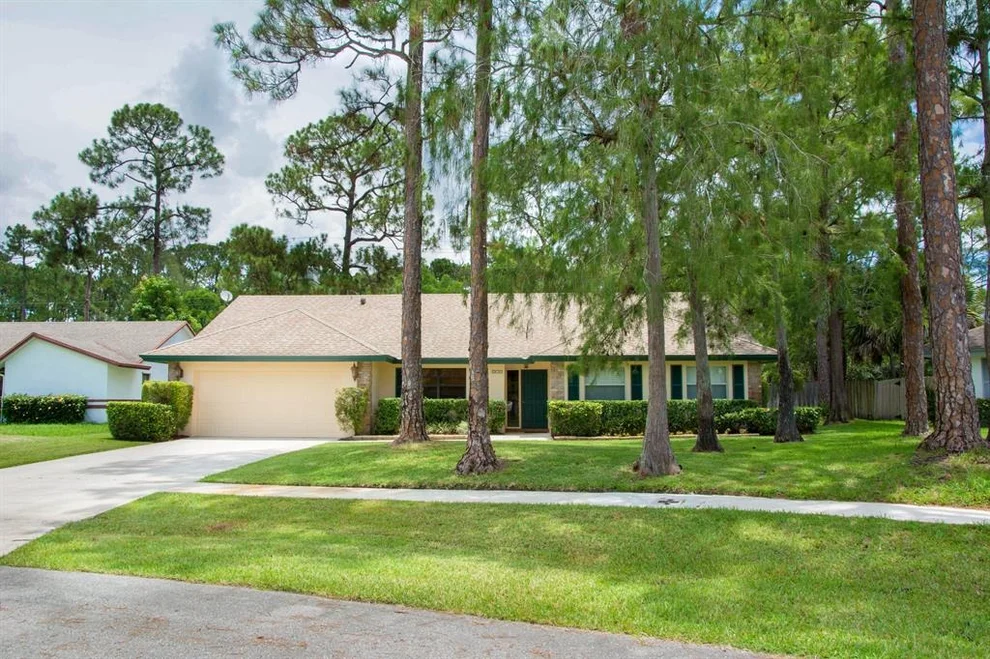 Unit for sale at 614 Indigo Avenue, Wellington, FL 33414