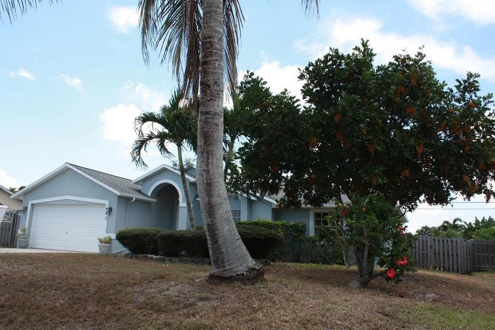 Unit for sale at 462 SE Cork Road, Port St Lucie, FL 34984