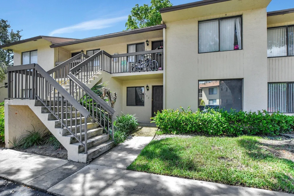 Unit for sale at 6660 Somerset Drive, Boca Raton, FL 33433