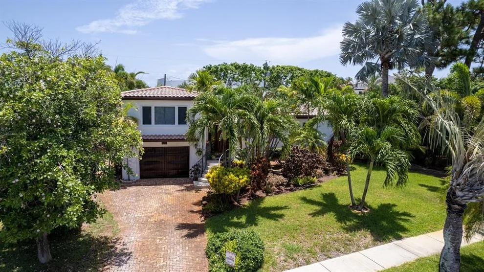 Unit for sale at 1290 NE 4th Avenue, Boca Raton, FL 33432