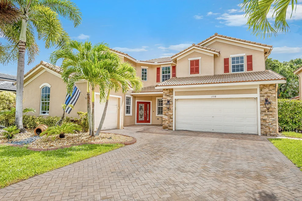 Unit for sale at 1558 Newhaven Point Lane, West Palm Beach, FL 33411