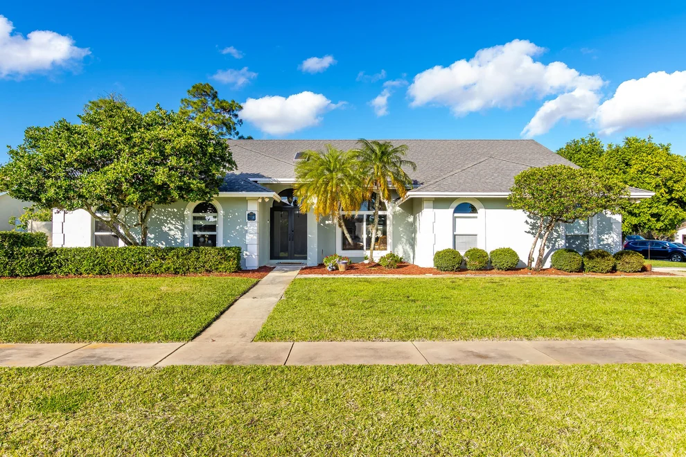 Unit for sale at 14341 Blackberry Drive, Wellington, FL 33414