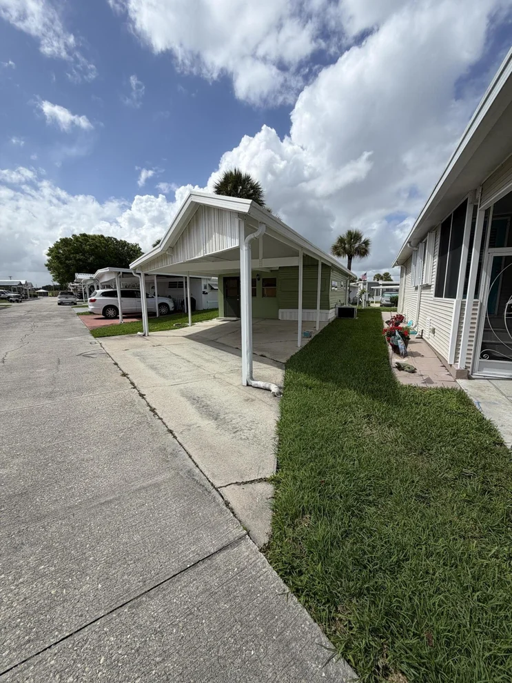 Unit for sale at 6511 SE 56th Street, Okeechobee, FL 34974