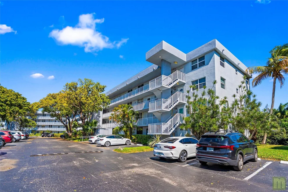 Unit for sale at 105 Royal Park Drive, Oakland Park, FL 33309