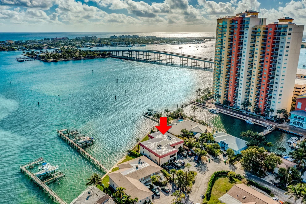 Unit for sale at 360 Wilma Circle, Riviera Beach, FL 33404
