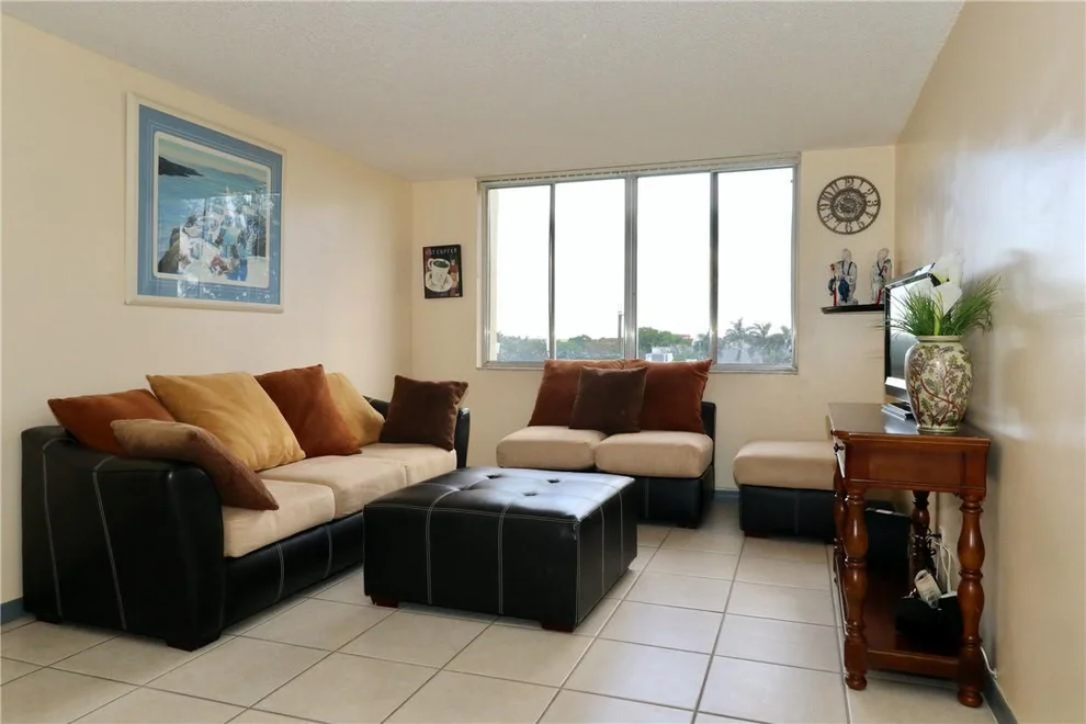 Unit for sale at 3221 Riverside Drive, Coral Springs, FL 33065