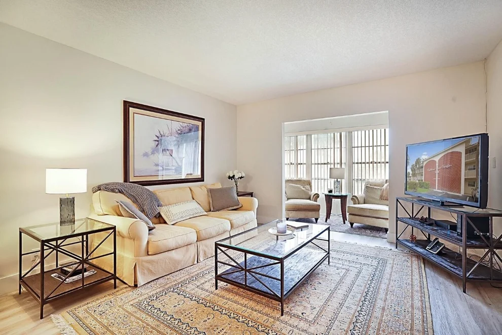Unit for sale at 1951 NE 39th Street, Lighthouse Point, FL 33064