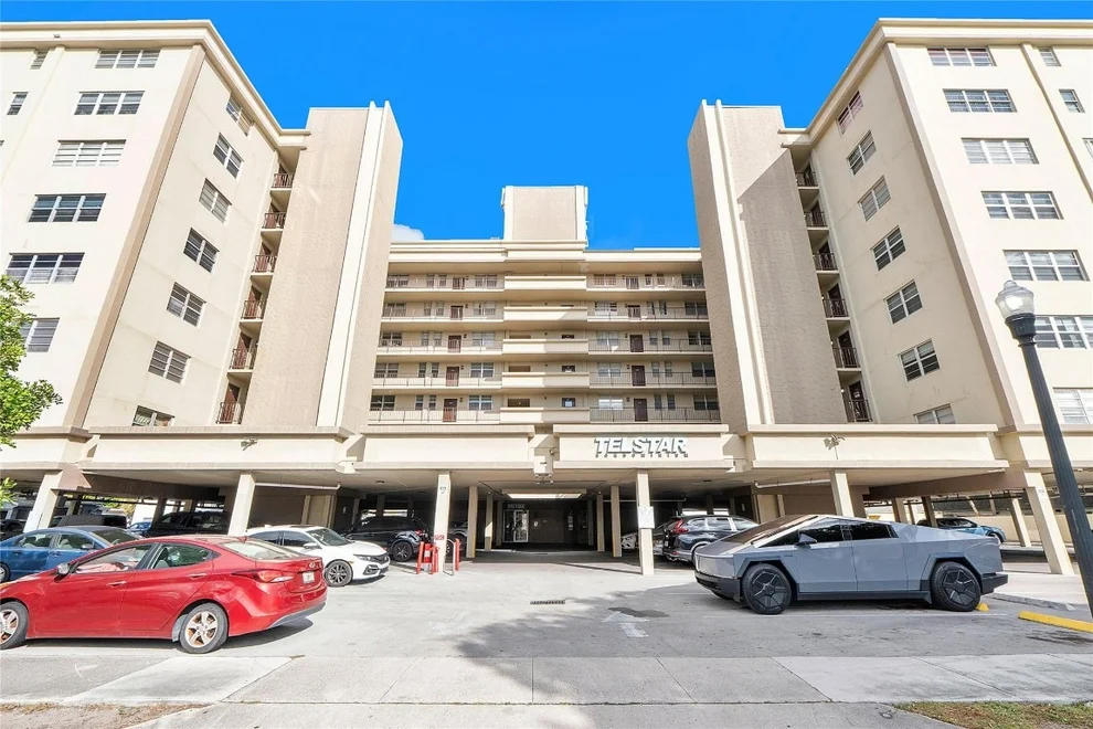 Unit for sale at 1811 Jefferson Street, Hollywood, FL 33020