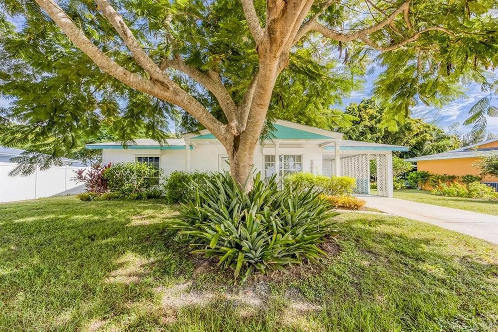 Unit for sale at 313 NE Bracken Road, Port St Lucie, FL 34983