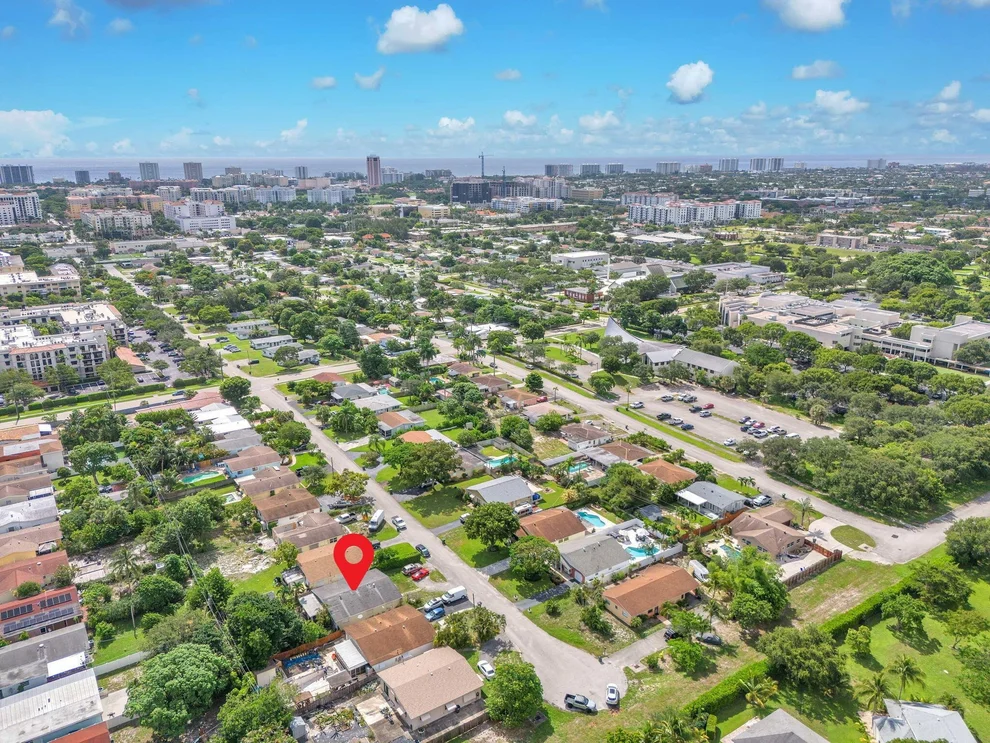Unit for sale at 477 SW 1st Street, Boca Raton, FL 33432