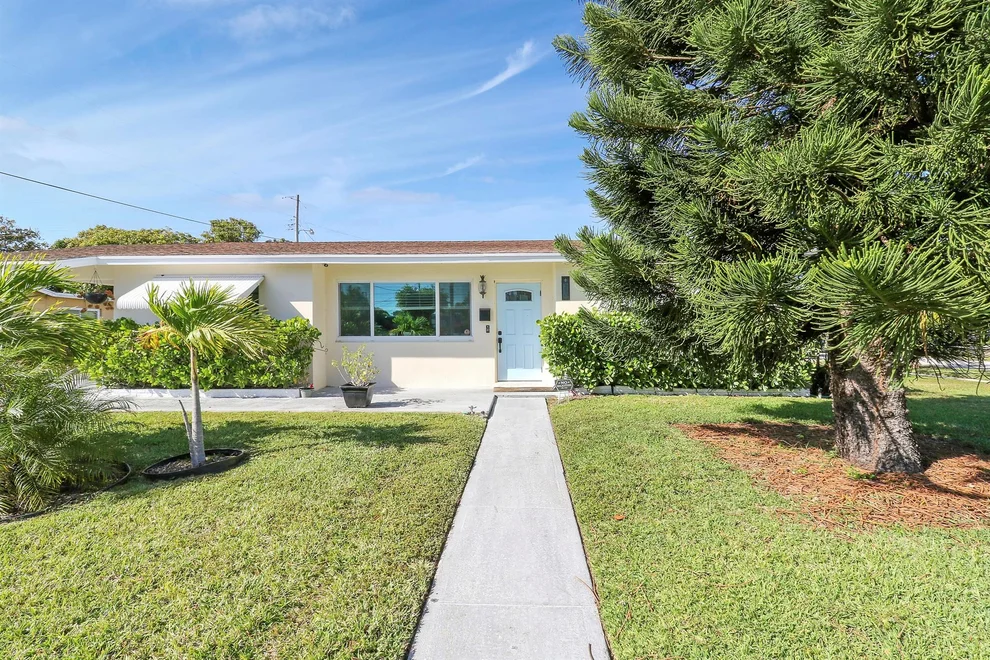 Unit for sale at 230 W 19th Street, Riviera Beach, FL 33404