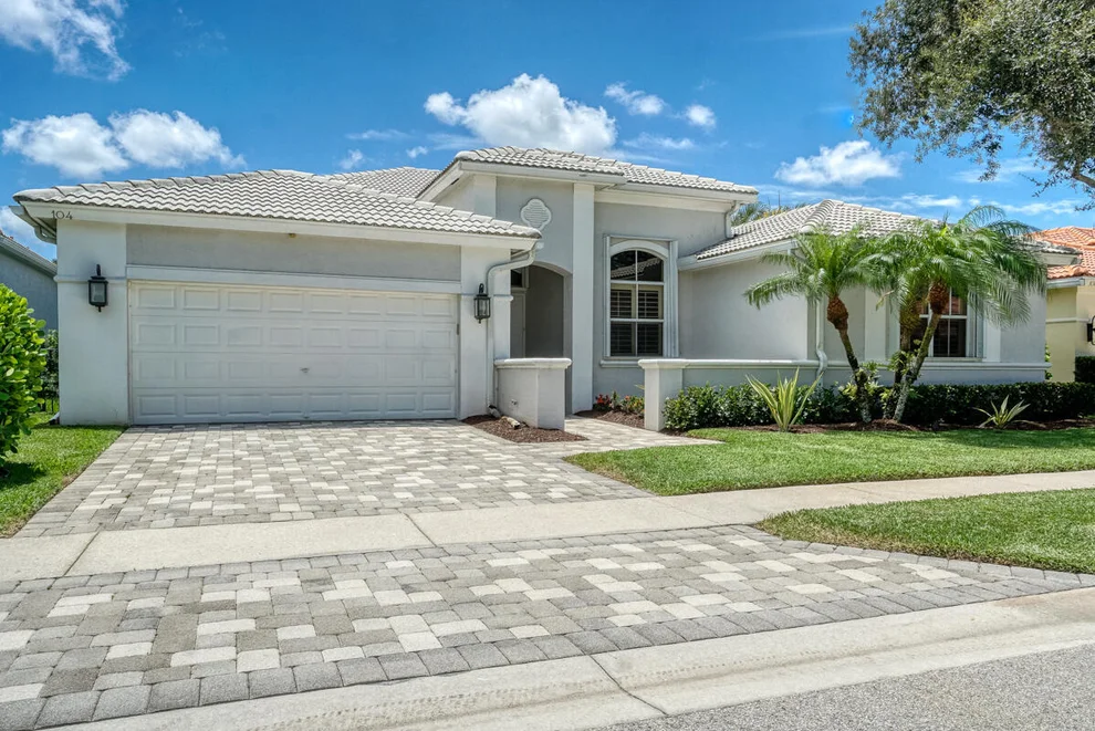 Unit for sale at 104 San Vincente Place, Palm Beach Gardens, FL 33418