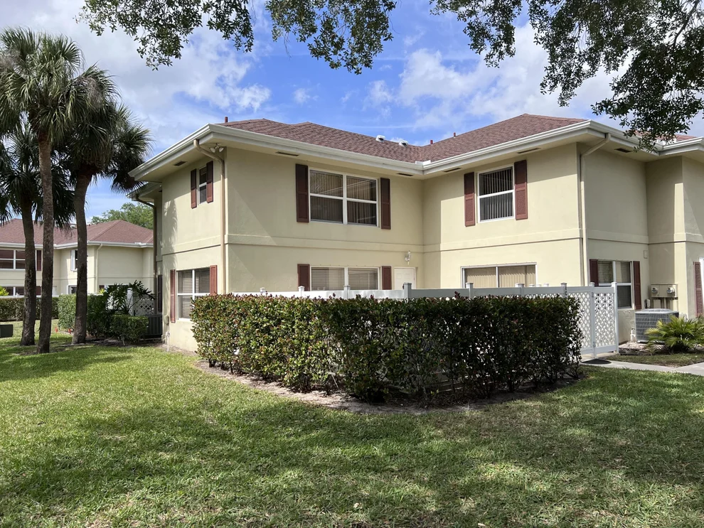 Unit for sale at 4 Amherst Court, Royal Palm Beach, FL 33411