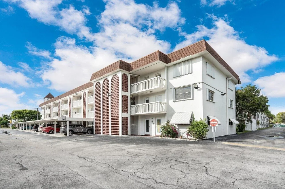 Unit for sale at 1040 SE 4th Avenue, Deerfield Beach, FL 33441