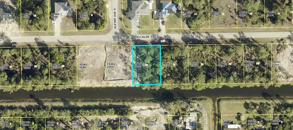 Unit for sale at 934 Alcalde Street E, Lehigh Acres, FL 33974