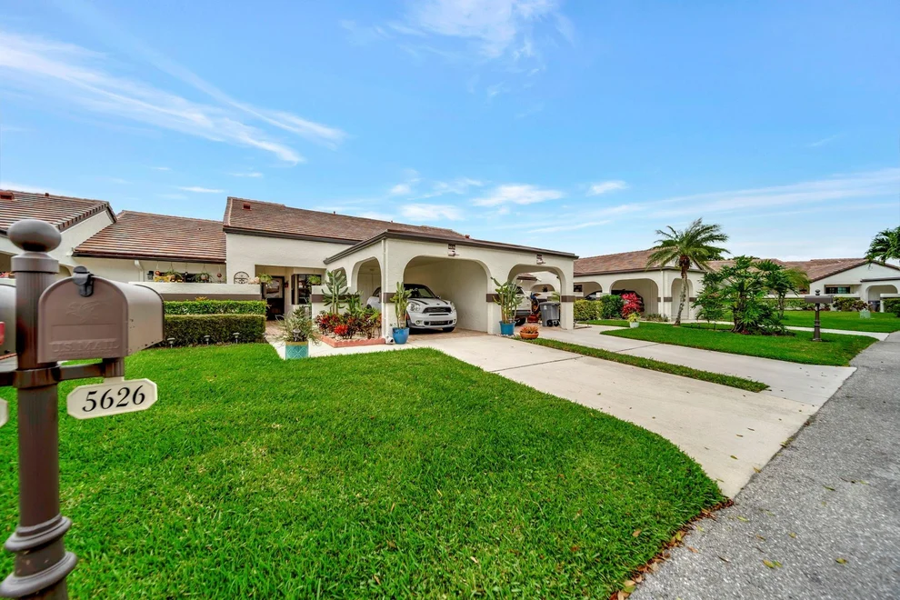 Unit for sale at 5626 Parkwalk Circle, Boynton Beach, FL 33472