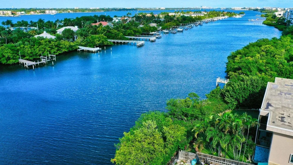 Unit for sale at 3605 S Ocean Boulevard, South Palm Beach, FL 33480