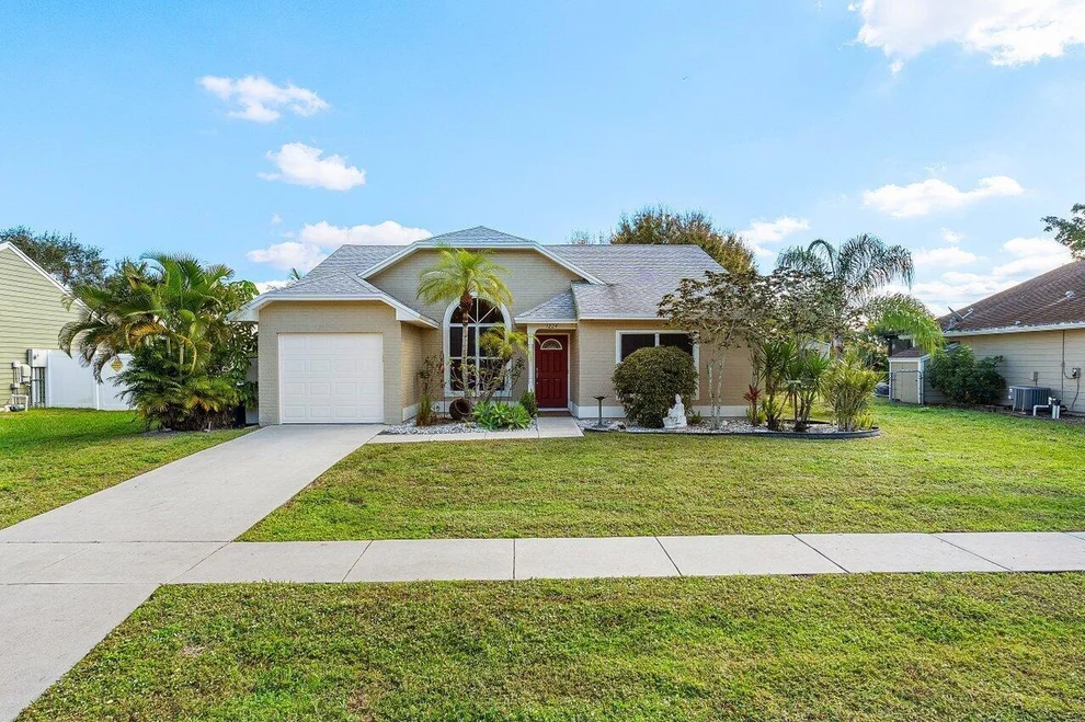 Unit for sale at 1224 Grandview Circle, Royal Palm Beach, FL 33411