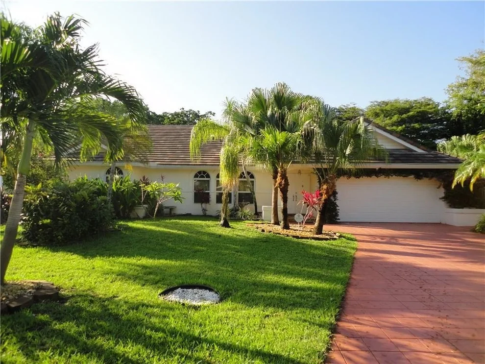 Unit for sale at 5840 NW 46th Manor, Coral Springs, FL 33067