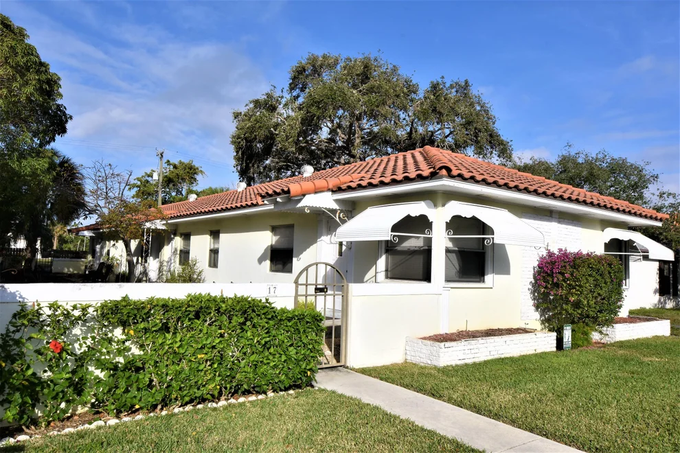 Unit for sale at 17 Ocean Breeze, Lake Worth Beach, FL 33460