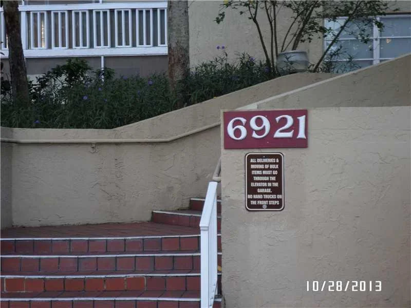 Unit for sale at 6921 Environ Bl, Lauderhill, FL 33319