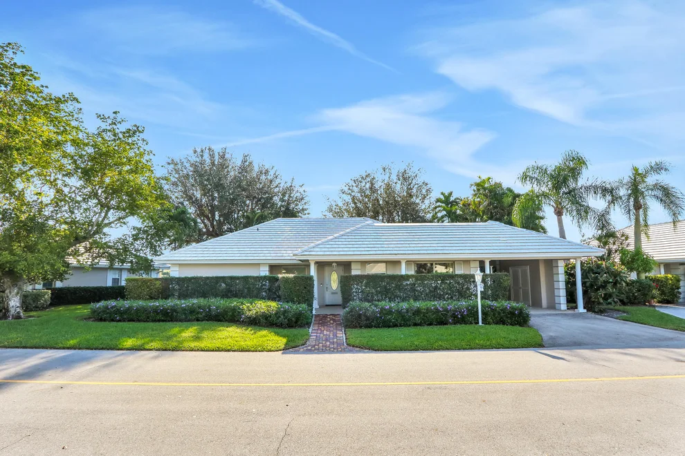Unit for sale at 434 French Royale Circle, Atlantis, FL 33462