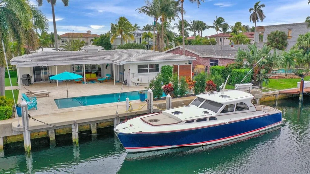 Unit for sale at 817 NE 70 Street, Boca Raton, FL 33487