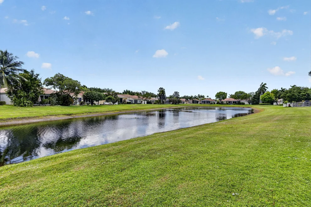 Unit for sale at 12530 Vía Valenza, Boynton Beach, FL 33436