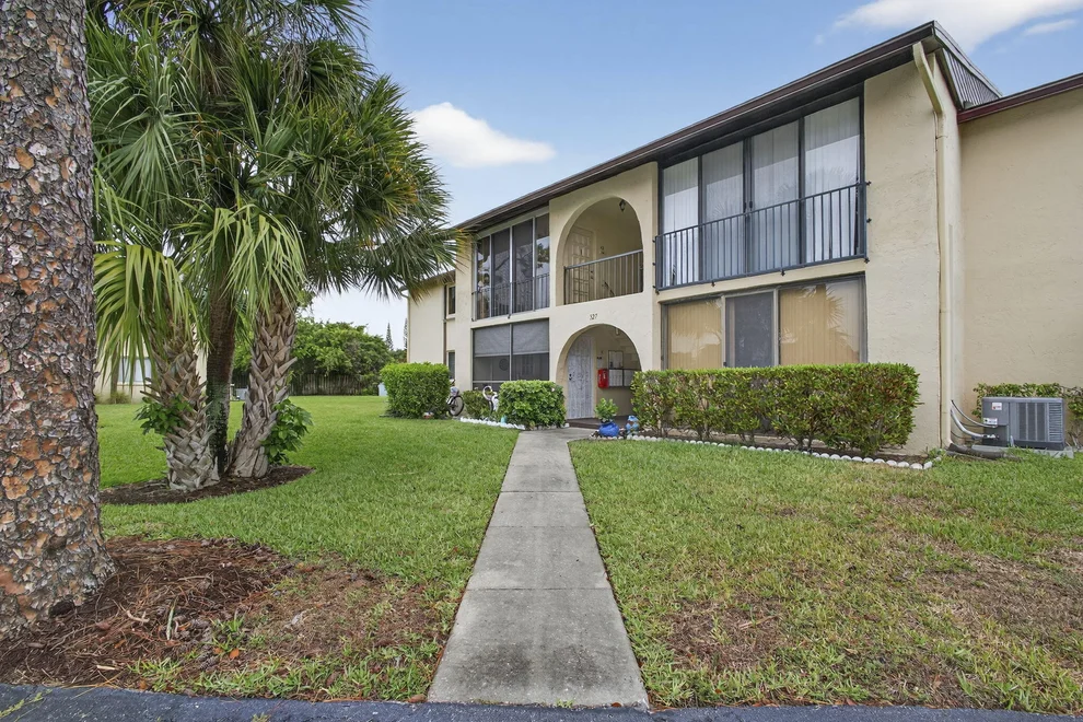 Unit for sale at 327 Pine Ridge Circle, Greenacres, FL 33463