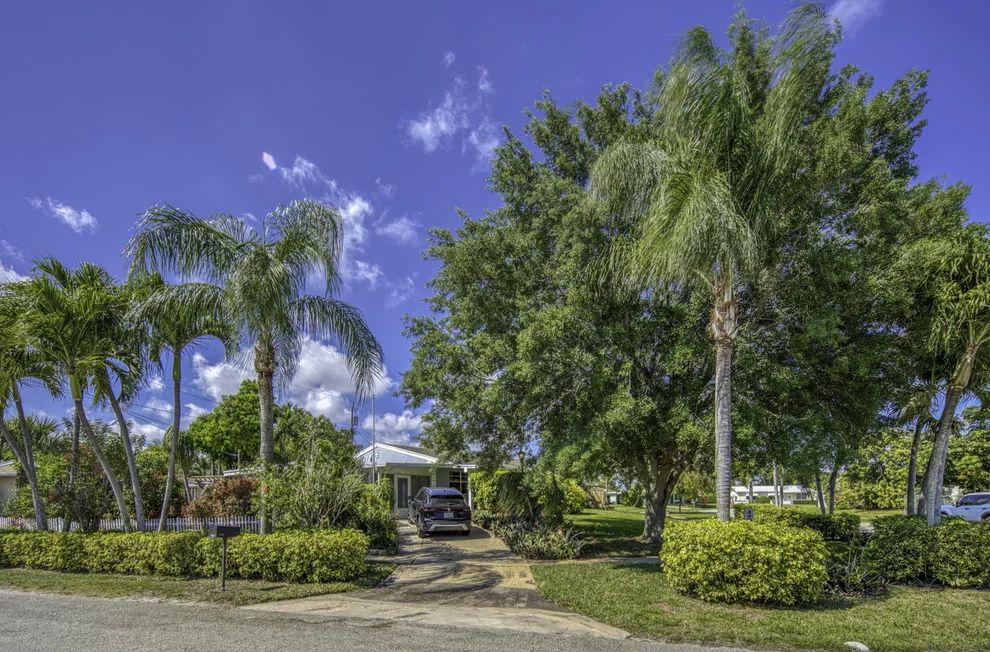 Unit for sale at 1328 Lake Victoria Drive, Lake Worth Beach, FL 33461