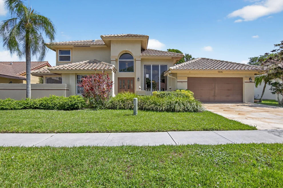 Unit for sale at 9645 Carousel Circle N, Boca Raton, FL 33434