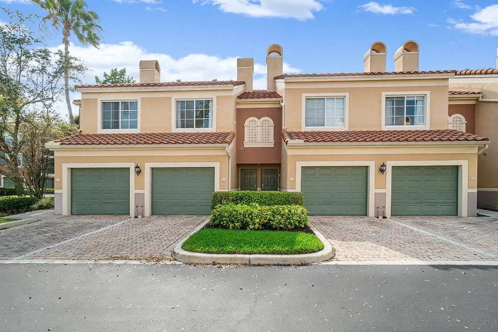 Unit for sale at 11785 St Andrews Place, Wellington, FL 33414