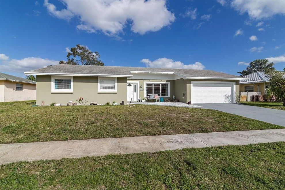Unit for sale at 1493 N Woodcrest Road N, West Palm Beach, FL 33417