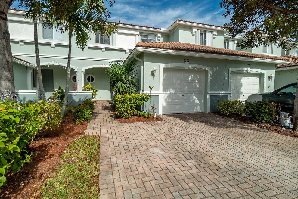 Unit for sale at 2202 Oakmont Drive, Riviera Beach, FL 33404