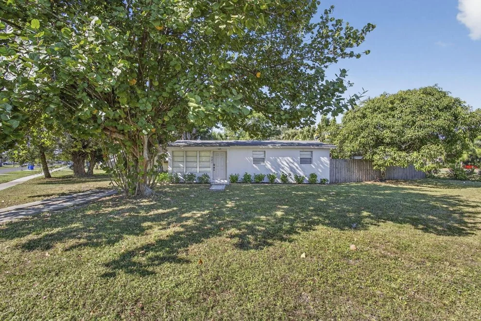 Unit for sale at 751 Royal Palm Beach Boulevard, Royal Palm Beach, FL 33411