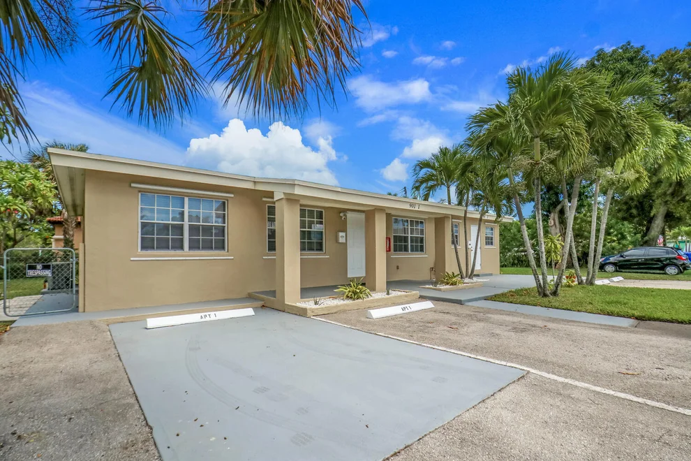 Unit for sale at 901 NE 16th Street, Fort Lauderdale, FL 33305