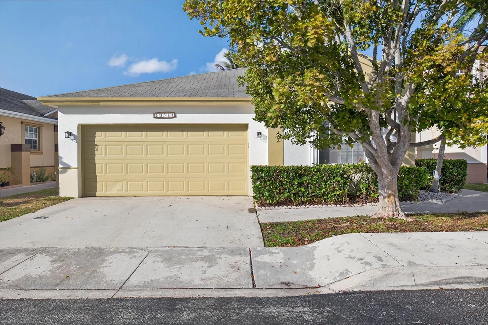 Unit for sale at 351 E Riverbend Drive, Sunrise, FL 33326