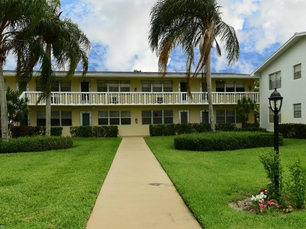 Unit for sale at 334 Sheffield N, West Palm Beach, FL 33417