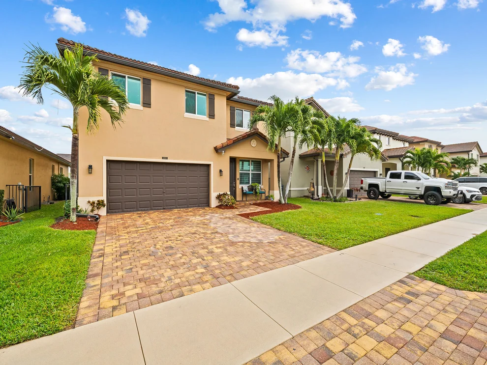 Unit for sale at 6830 Langdon Way, Lake Worth, FL 33463