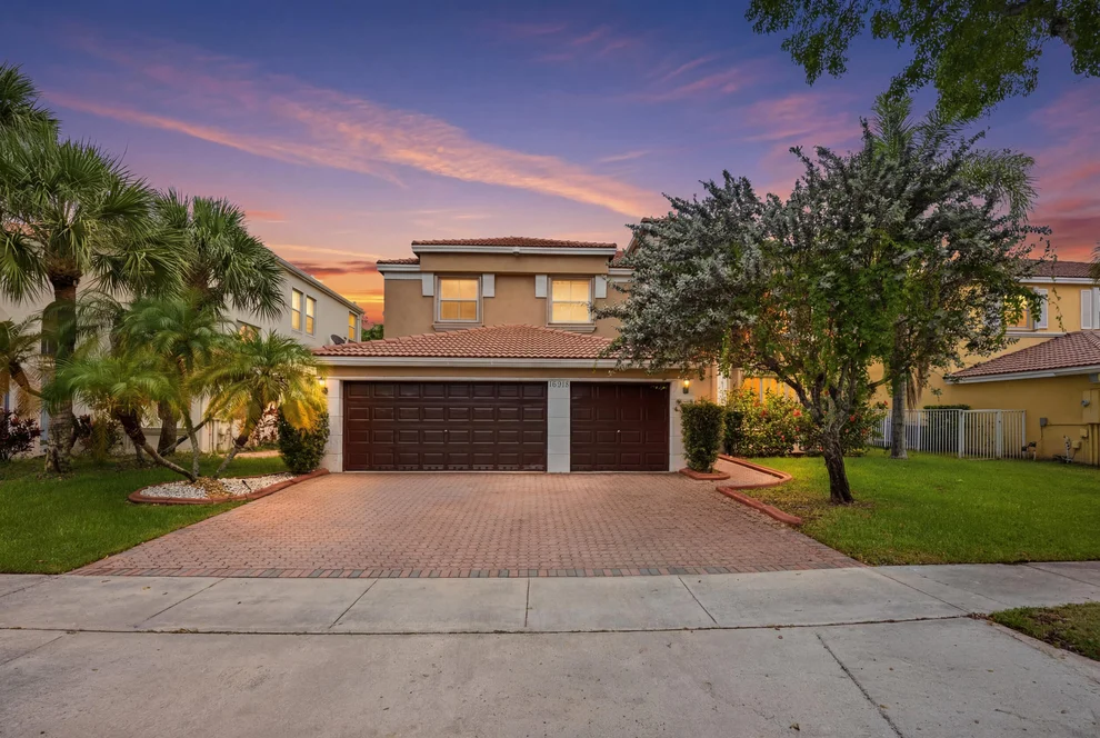 Unit for sale at 16918 SW 16th Street, Pembroke Pines, FL 33027