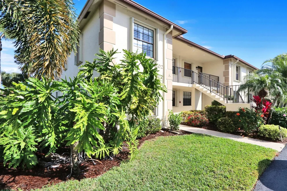 Unit for sale at 501 Pinecrest Circle, Jupiter, FL 33458