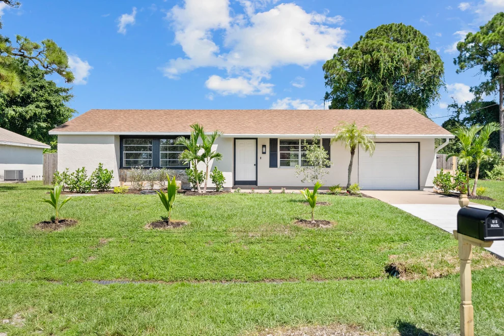 Unit for sale at 213 SW Chapman Avenue, Port St Lucie, FL 34984
