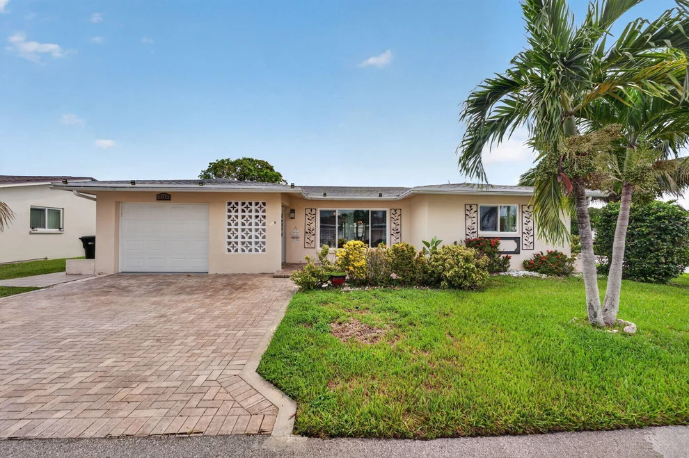 Unit for sale at 4716 NW 49TH Place, Tamarac, FL 33319