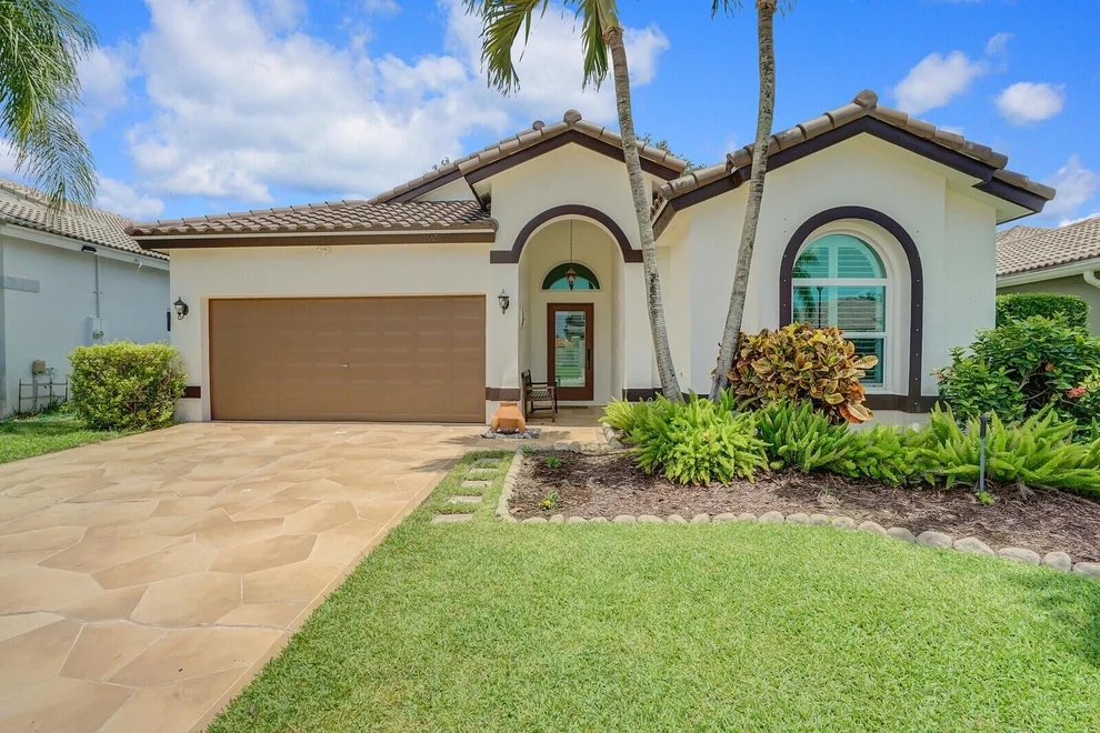 Unit for sale at 3565 Old Lighthouse Circle, Wellington, FL 33414