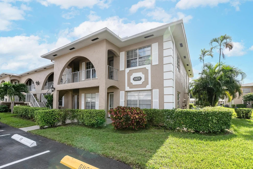 Unit for sale at 13924 Via Flora, Delray Beach, FL 33484