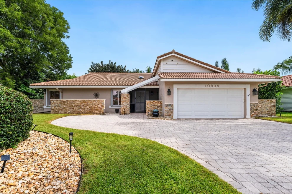 Unit for sale at 10939 NW 9th Manor, Coral Springs, FL 33071
