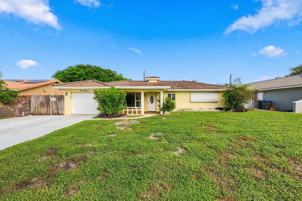 Unit for sale at 213 NE 24th Court, Boca Raton, FL 33431