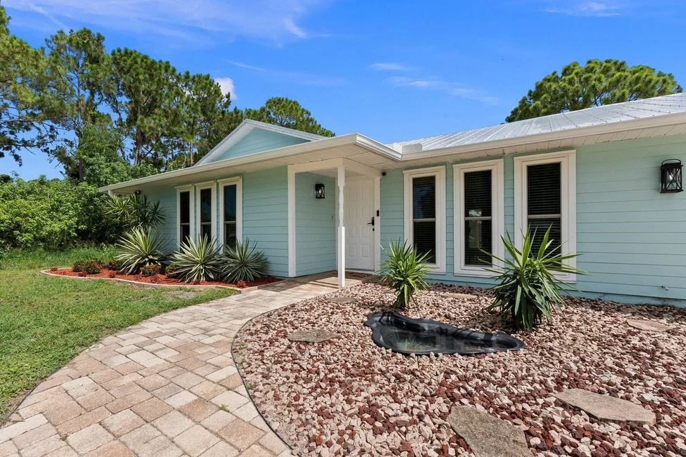 Unit for sale at 566 SW Fairview Avenue, Port St Lucie, FL 34983
