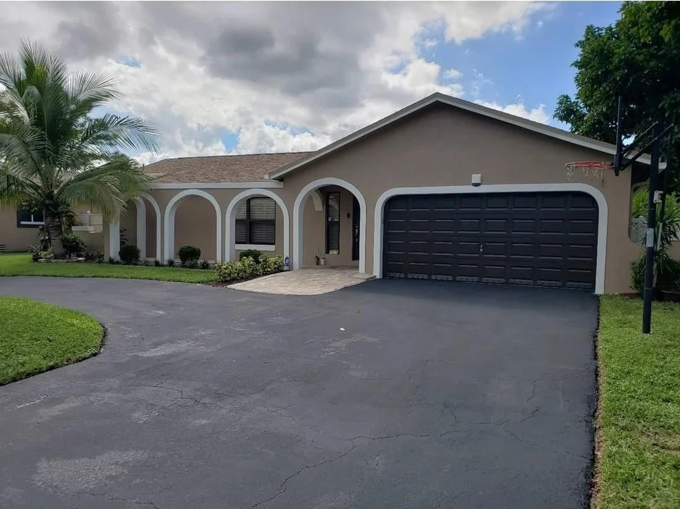 Unit for sale at 2702 NW 98th Way, Coral Springs, FL 33065