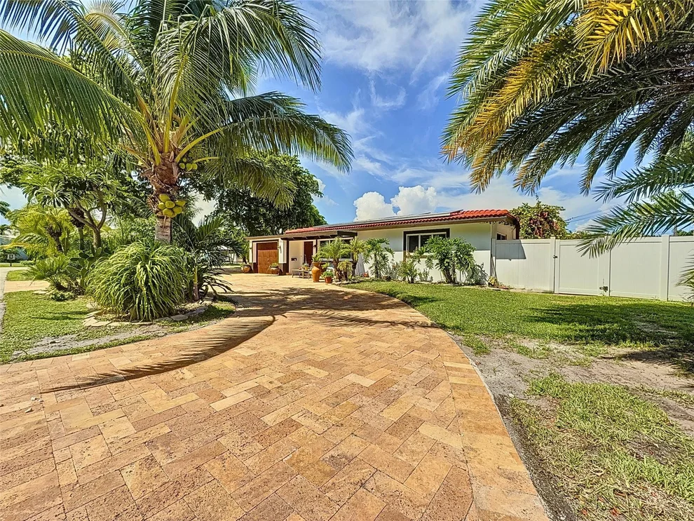Unit for sale at 2610 NE 20th Avenue, Lighthouse Point, FL 33064
